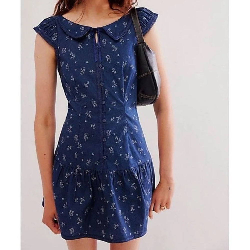 Free People Beasley
Floral Drop Waist Babydoll Mini
Dress
